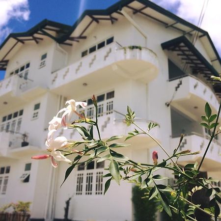 Lake View Hotel & Bungalow Nuwara Eliya Exterior photo